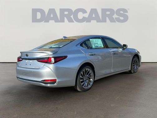 2025 Lexus ES 300h Luxury