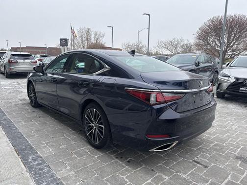 2023 Lexus ES 350 Base