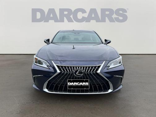 2025 Lexus ES 300h Base