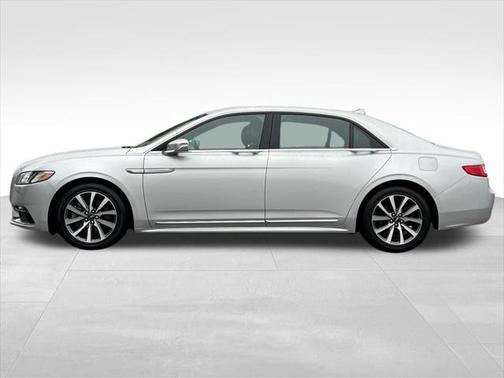 2018 Lincoln Continental Premiere