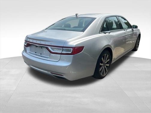 2018 Lincoln Continental Premiere