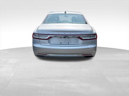 2018 Lincoln Continental Premiere