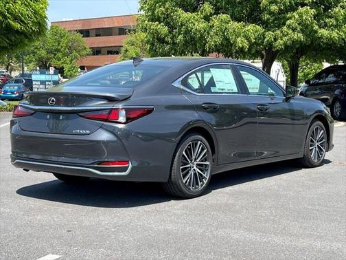 2025 Lexus ES 300h Base