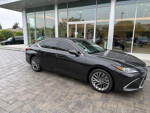 Caviar 2025 Lexus ES 300h Luxury