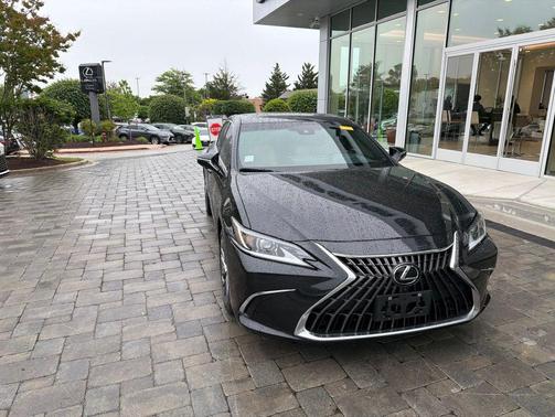 Caviar 2025 Lexus ES 300h Luxury