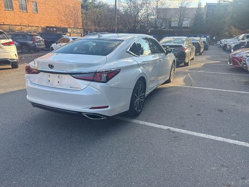 2024 Lexus ES 350 Base