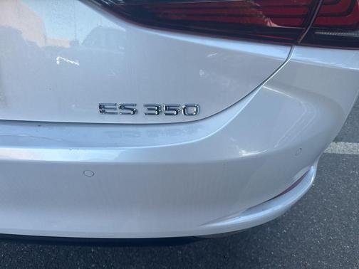 2024 Lexus ES 350 Base