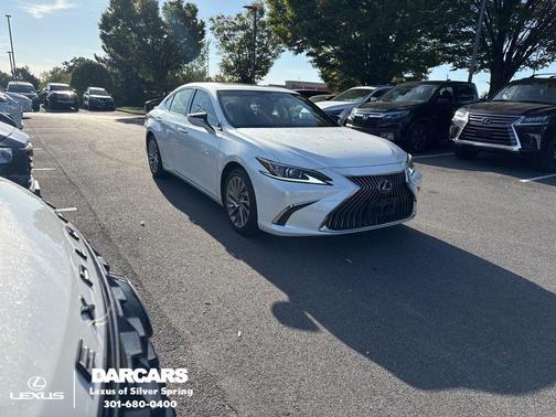 2019 Lexus ES 300h Luxury