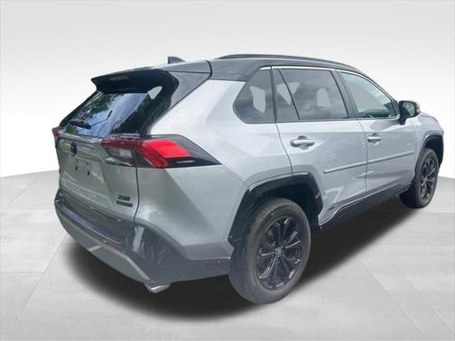 2024 Toyota RAV4 Hybrid SE
