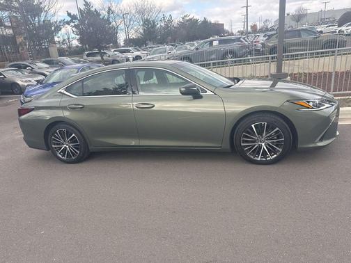 2025 Lexus ES 350 Base