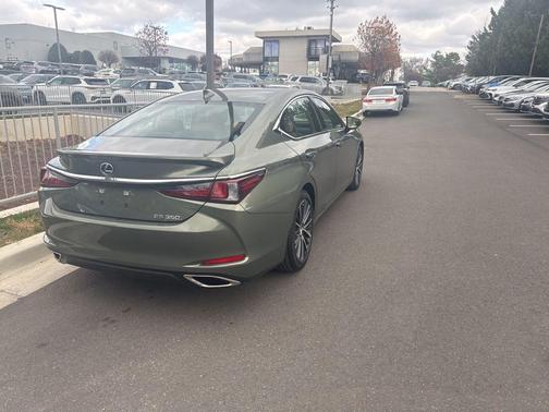 2025 Lexus ES 350 Base