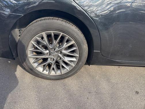 2018 Lexus ES 350 Base