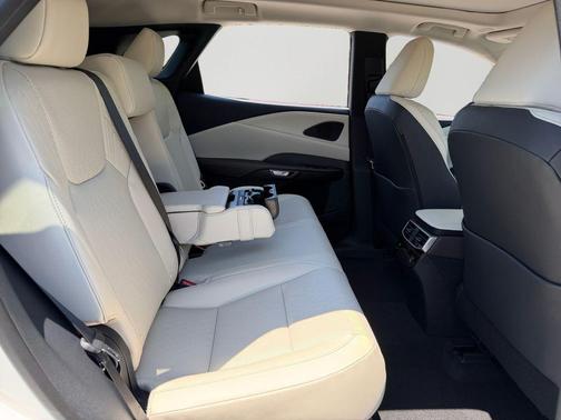 Eminent White Pearl 2026 Lexus RX 350 Premium