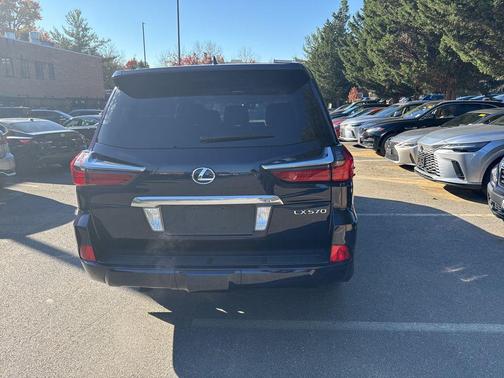 2016 Lexus LX 570 Base
