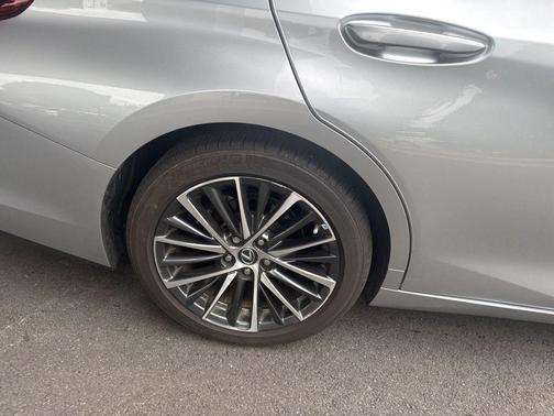 2024 Lexus ES 350 Base