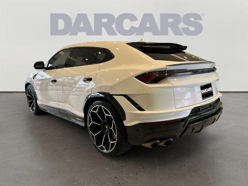 2024 Lamborghini Urus Performante