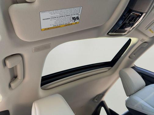 Eminent White Pearl 2026 Lexus RX 350 Premium