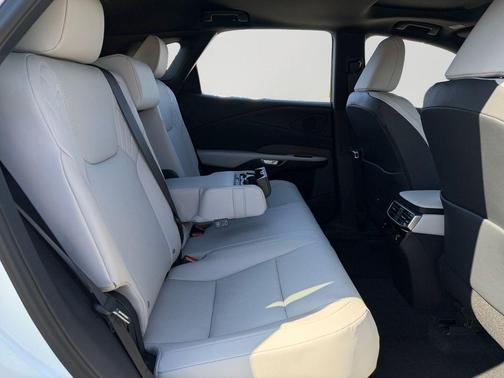 Eminent White Pearl 2026 Lexus RX 350 Premium