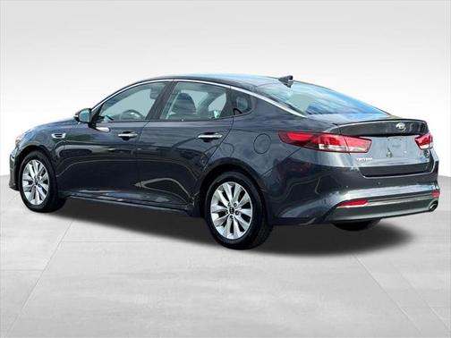 2018 Kia Optima S