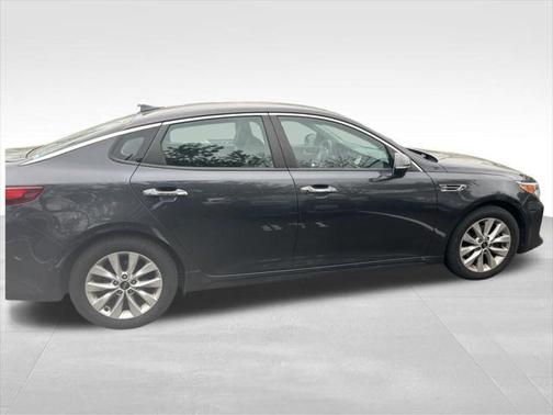 2018 Kia Optima S