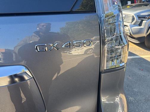 2023 Lexus GX 460 Premium
