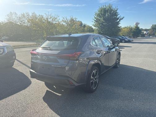 2023 Lexus UX 250h Base