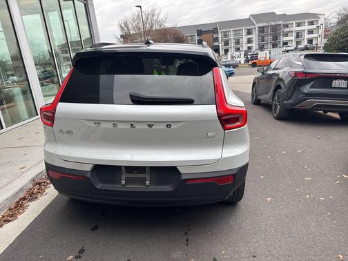 2021 Volvo XC40 Recharge Pure Electric P8