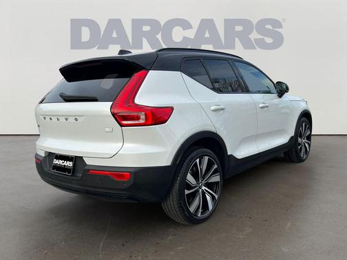 2021 Volvo XC40 Recharge Pure Electric P8