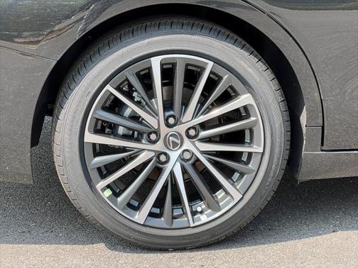 2025 Lexus ES 300h Base