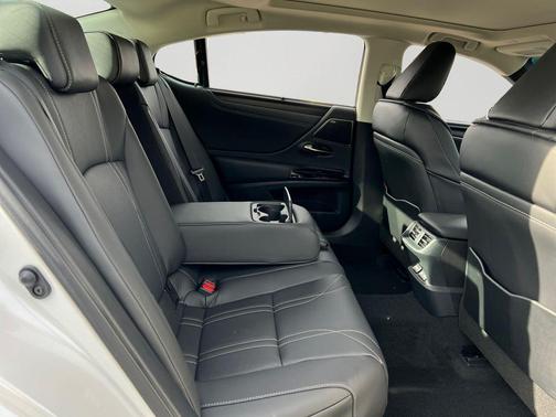 2025 Lexus ES 350 Ultra Luxury