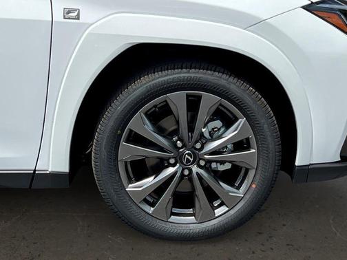 2025 Lexus UX 300h F SPORT Handling