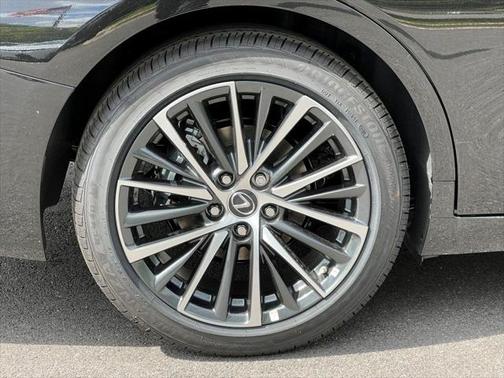 2025 Lexus ES 300h Base