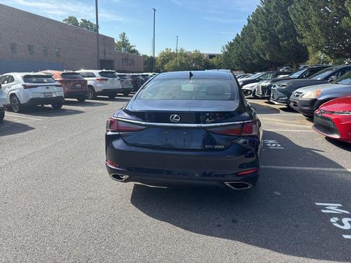 2023 Lexus ES 350 Base