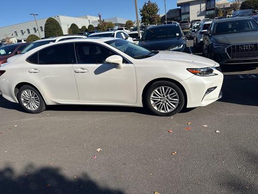2017 Lexus ES 350 Base