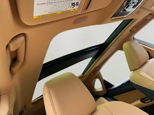 2026 Lexus NX 450h+ Luxury