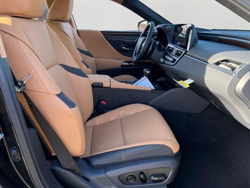 2025 Lexus ES 350 Base