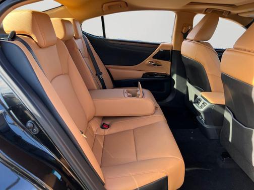 2025 Lexus ES 350 Base