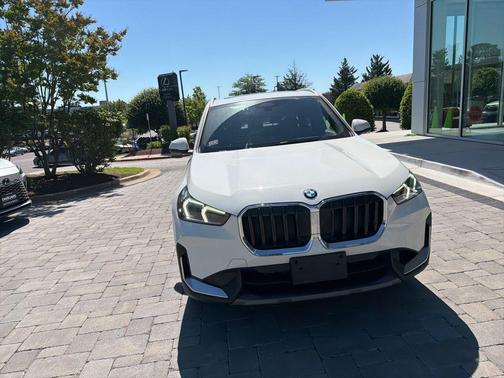 Alpine White 2023 BMW X1 xDrive28i
