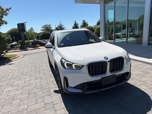 Alpine White 2023 BMW X1 xDrive28i