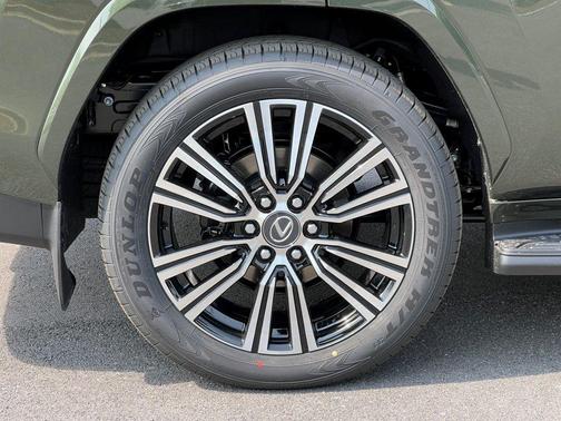 2025 Lexus LX 600 Luxury