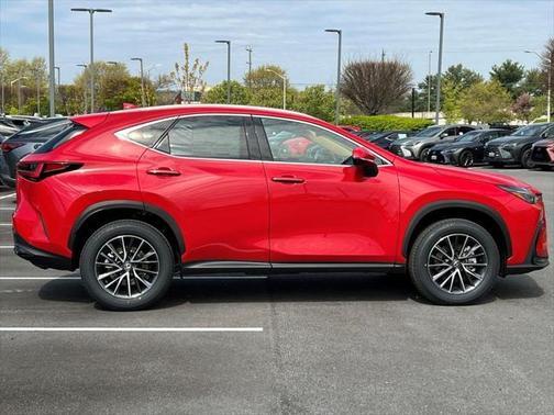 2025 Lexus NX 350h Premium