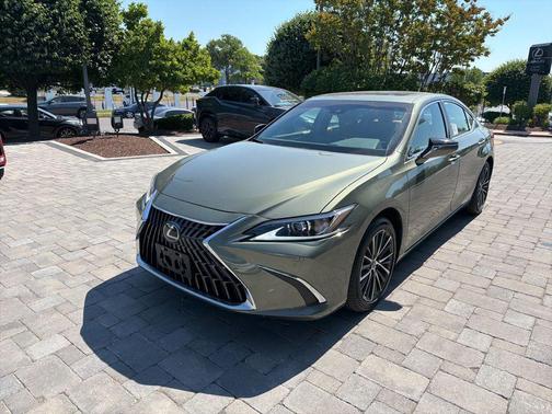Sunlit Green 2025 Lexus ES 300h Base