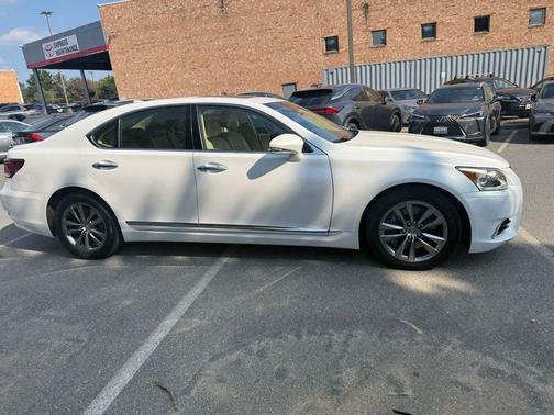 2016 Lexus LS 460 Base
