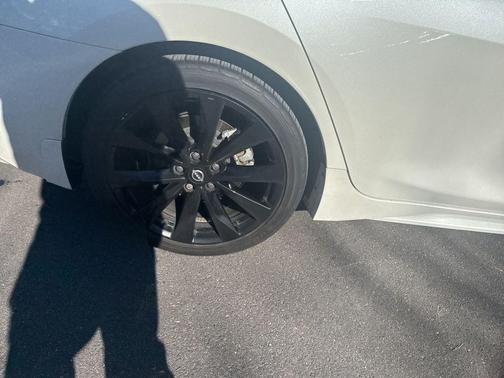 2023 Nissan Maxima SR Xtronic CVT