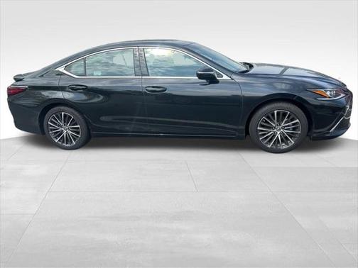 2024 Lexus ES 300h Base