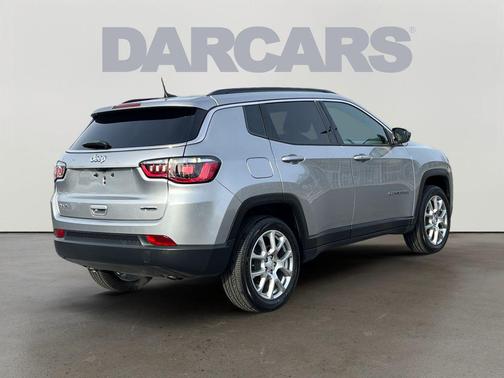 2023 Jeep Compass Latitude Lux