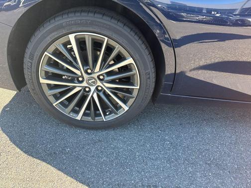 2025 Lexus ES 350 Base