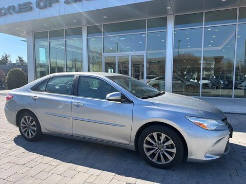 2016 Toyota Camry XLE