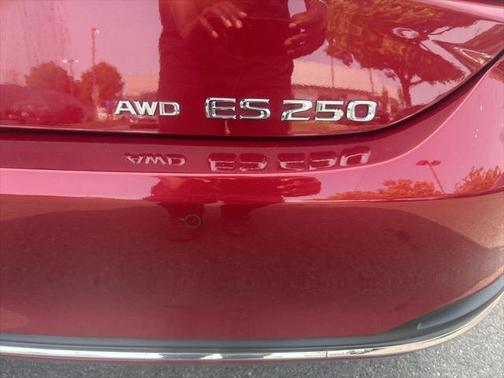 2024 Lexus ES 250 Base
