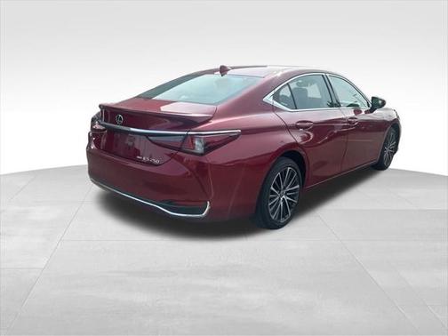 2024 Lexus ES 250 Base